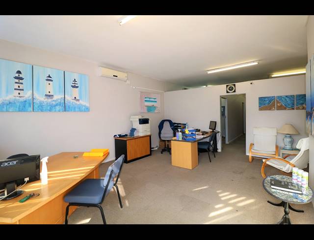 685M² OFFICE FOR SALE IN BEREA